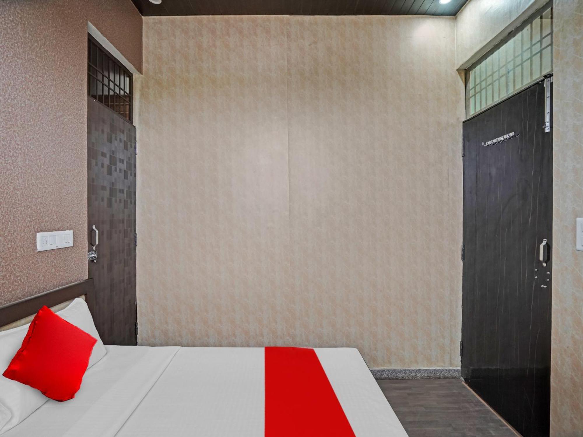 Hotel O Oreo Grand Meerut Exterior photo